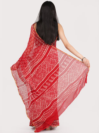 Red OffWhite Hand Block Printed Chiffon Saree With Zari Border - S031704701