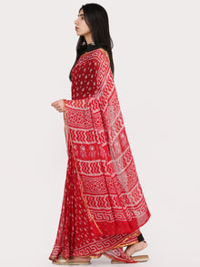 Red OffWhite Hand Block Printed Chiffon Saree With Zari Border - S031704702