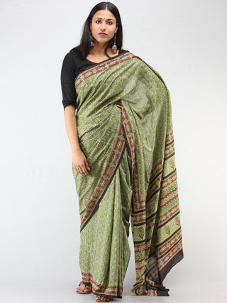 Green Red Black Hand Block Printed Cotton Mul Saree - S031704477