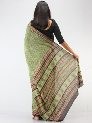 Green Red Black Hand Block Printed Cotton Mul Saree - S031704477