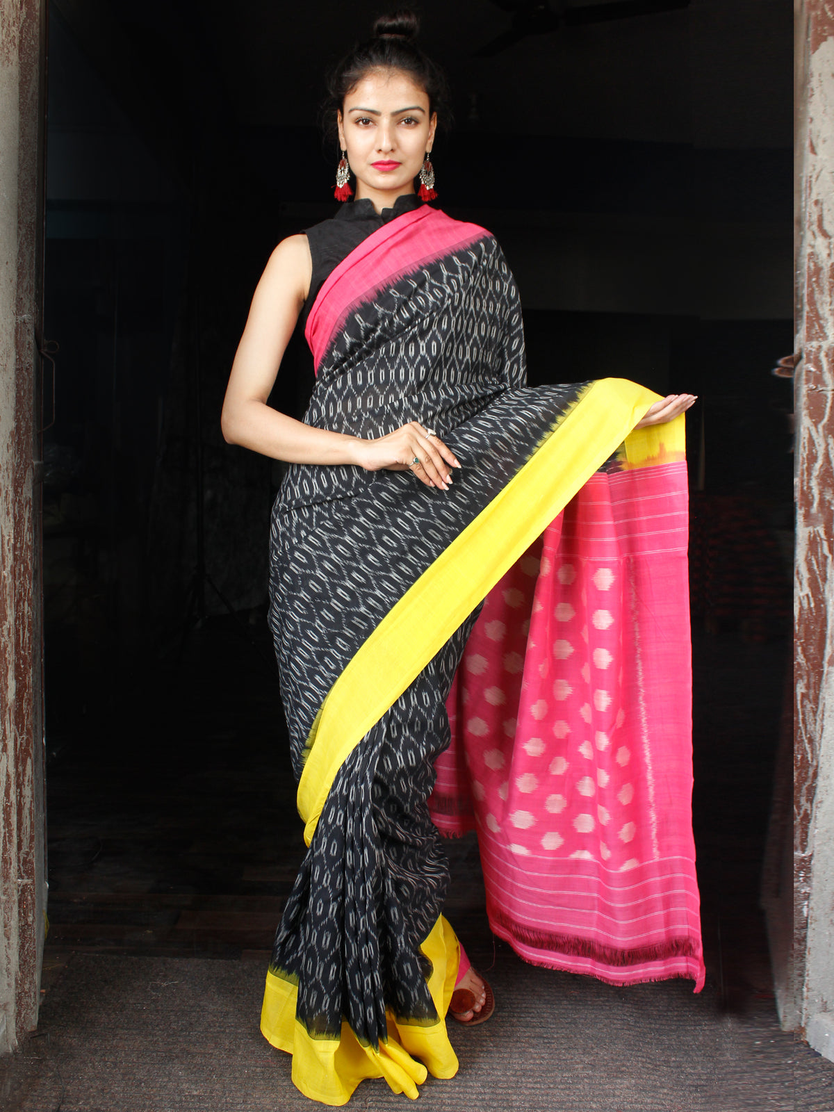 Black Pink Yellow Grey Ikat Handwoven Ganga Jamuna Border Cotton Saree - S031703633