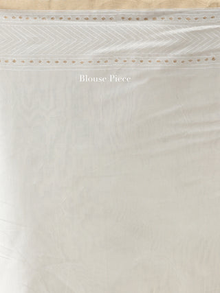 White Golden Hand Block Printed Maheshwari Silk Saree With Zari Border - S031704513