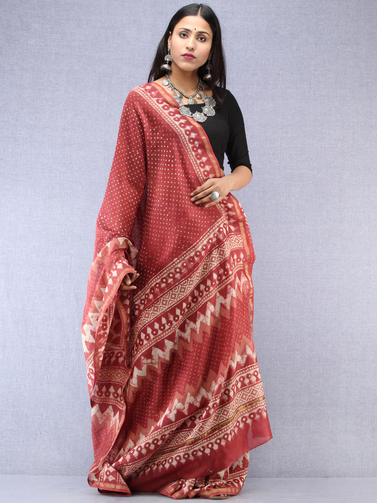Rosewood Ivory Hand Block Printed Maheshwari Silk Saree With Zari Border - S031704527