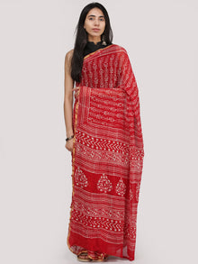 Red OffWhite Hand Block Printed Chiffon Saree With Zari Border - S031704709