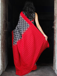 Black Grey Red White Double Ikat Handwoven Cotton Saree - S031703538