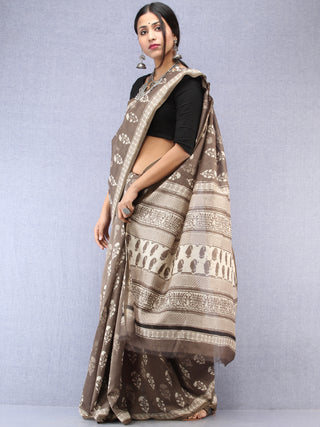 Kashish White Hand Block Printed Chanderi Saree With Zari Border - S031704531