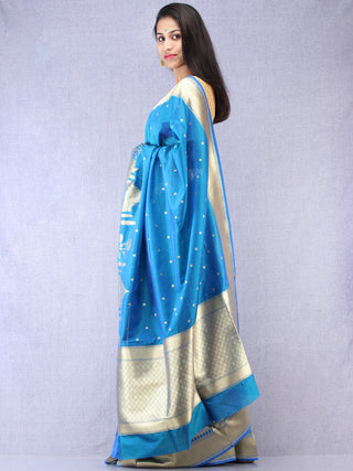 Banarasee Silk Saree With Taj Mahal Motiff & Zari Work - Turquoise Blue & Gold - S031704336