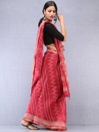 Pastel Pink Ivory Hand Block Printed Maheshwari Silk Saree With Zari Border - S031704532