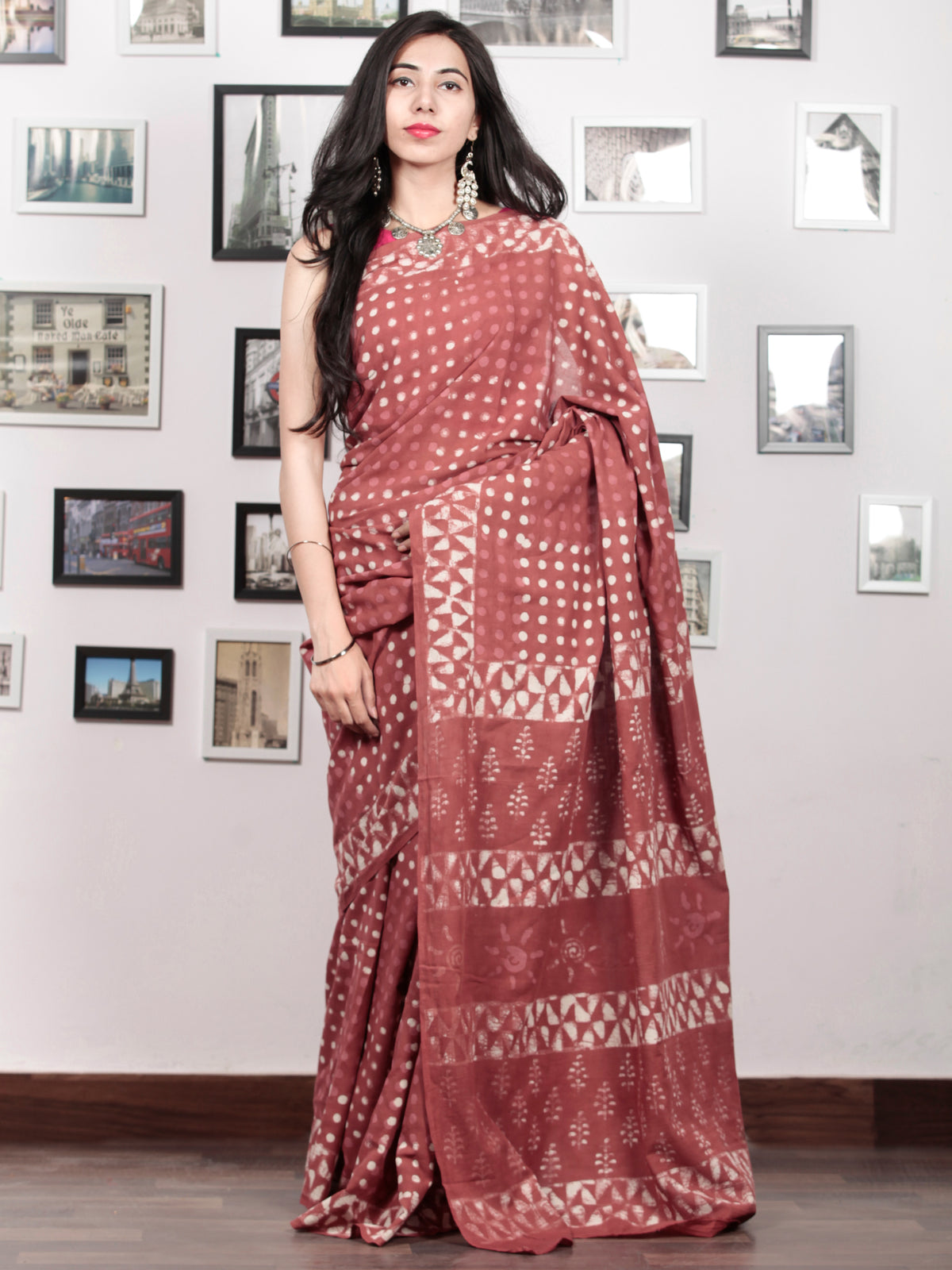 Blush White Hand Block Printed Cotton Mul Saree - S031703048