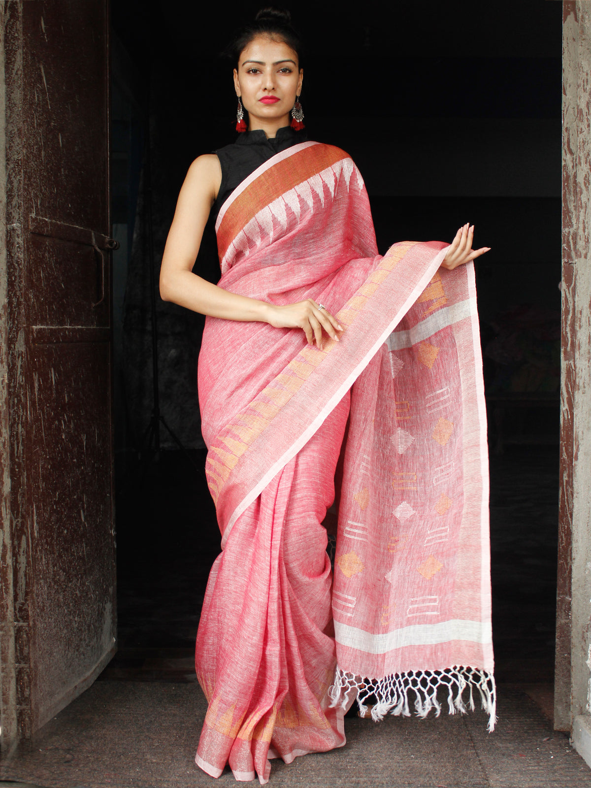 Pink Silver Golden Handwoven Linen Jamdani Saree With Temple Border & Tassels - S031704028
