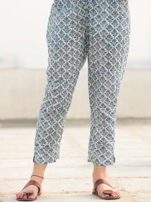 Jashn Tahsin - Set of Kurta Pants & Dupatta - KS60D2364D