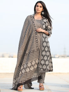 Bahaar Ruhi - Set of Kurta Pants & Dupatta - KS80B2462D