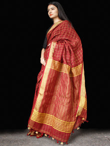 Coral Red Yellow Handwoven Checked Linen Saree With Zari Border - S031703443