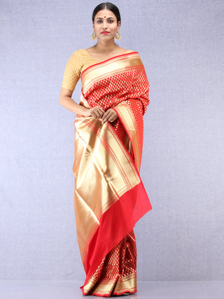 Banarasee Chanderi Silk Paisley Saree With Zari Border - Red & Gold - S031704349