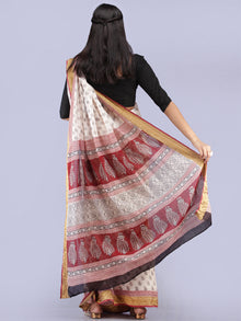 White Red Black Bagh Printed Maheshwari Cotton Saree - S031704274