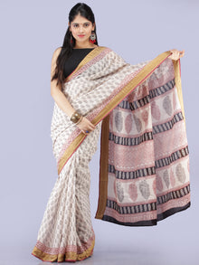White Red Black Printed Maheshwari Cotton Saree - S031704275