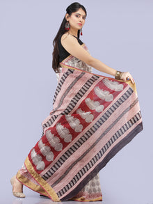 Off White Red Black Printed Maheshwari Cotton Saree - S031704277