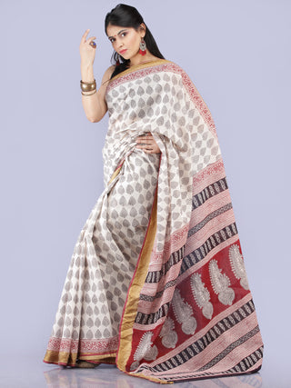 Off White Red Black Printed Maheshwari Cotton Saree - S031704277