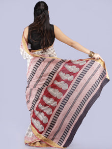 Off White Red Black Printed Maheshwari Cotton Saree - S031704277