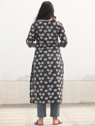 Bahaar Nofee - Set of Kurta Pants & Dupatta - KS79A2063D