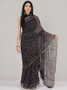 Black OffWhite Hand Block Printed Chiffon Saree With Zari Border - S031704685