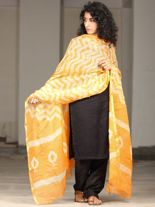 Yellow White Shibori Kota Silk Hand Block Printed Dupatta - D04170398