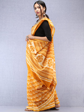 Mustard Ivory Hand Block Printed Maheshwari Silk Saree With Zari Border - S031704482