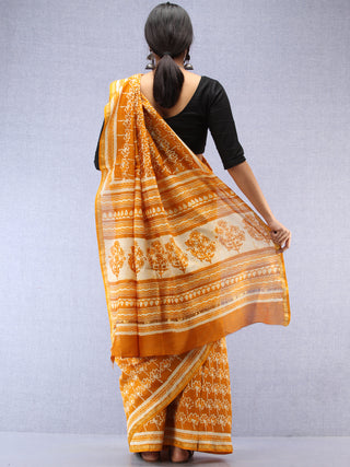 Mustard Ivory Hand Block Printed Maheshwari Silk Saree With Zari Border - S031704482