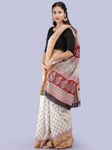 White Red Black Bagh Printed Maheshwari Cotton Saree - S031704280
