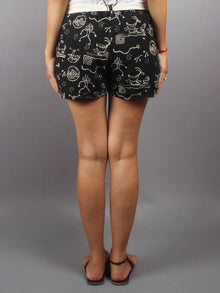 Black Hand Block Printed Shorts With Belt -S5296006