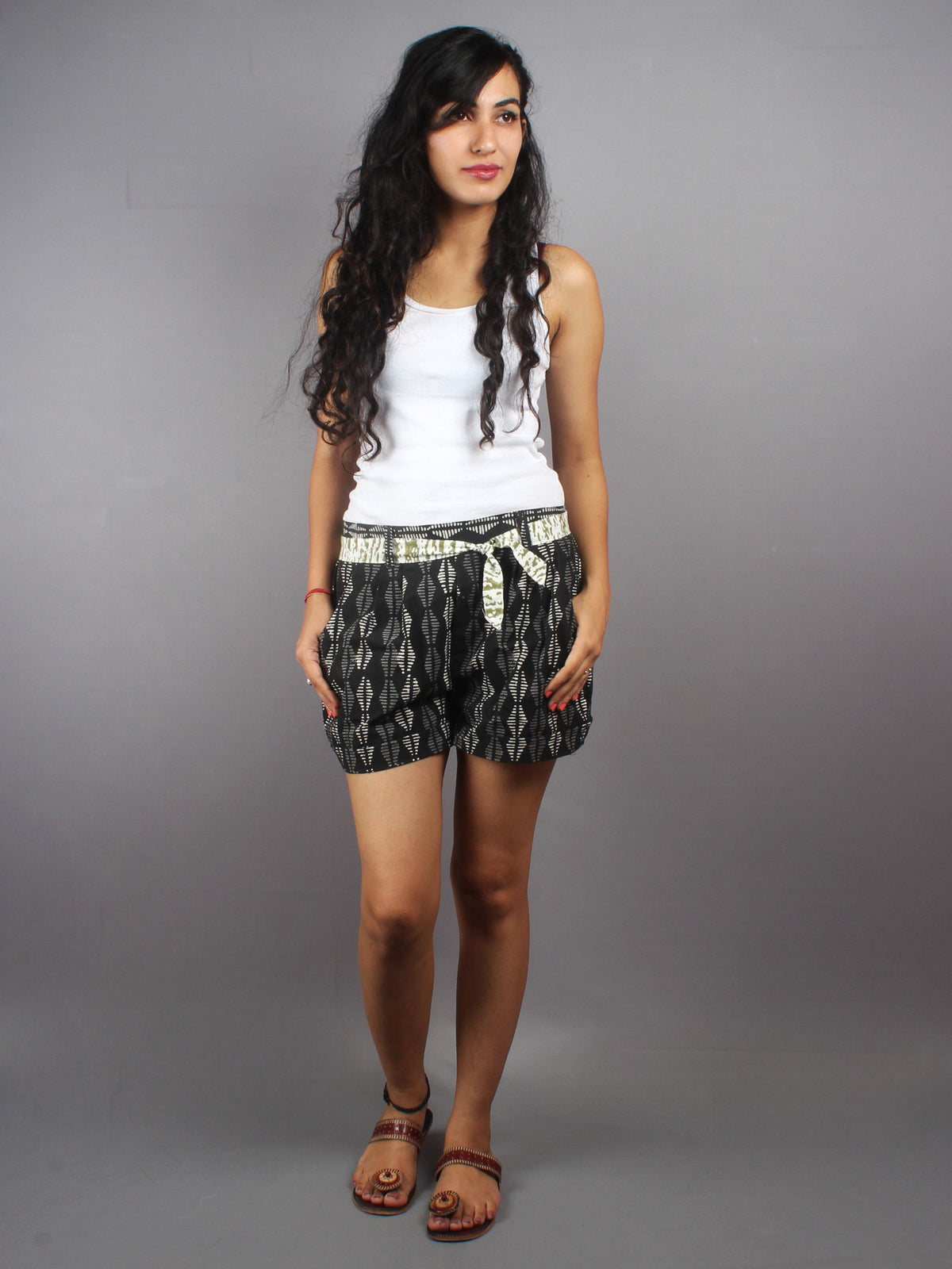 Black Hand Block Printed Shorts With Belt -S5296007