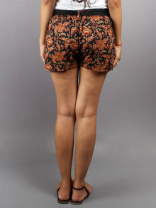 Multi color Hand Block Printed Shorts With Belt -S5296030
