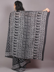 Black White Cotton Hand Block Bagru Printed Saree - S03170271