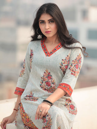 Jashn Nazira - Set of Kurta Pants & Dupatta - KS54D2359D