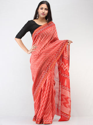 Coral White Maheshwari Silk Hand Block Printed Saree With Zari Border - S031704459