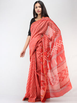 Coral White Maheshwari Silk Hand Block Printed Saree With Zari Border - S031704459