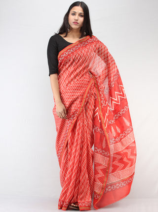 Coral White Maheshwari Silk Hand Block Printed Saree With Zari Border - S031704459