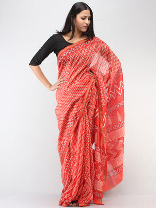 Coral White Maheshwari Silk Hand Block Printed Saree With Zari Border - S031704459