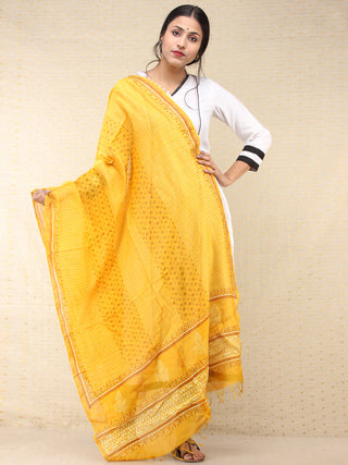 Bright Yellow White Chanderi Hand Brush Painted Dupatta - D04170746