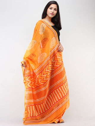 Yellow Red White Maheshwari Silk Hand Block Printed Saree With Zari Border - S031704458