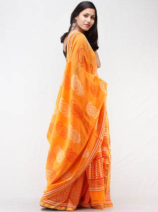 Yellow Red White Maheshwari Silk Hand Block Printed Saree With Zari Border - S031704458