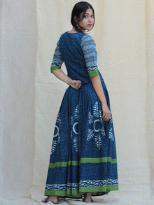 Naaz Rukshaar - Hand Block Printed Long Top And Skirt Dress - DS79F001