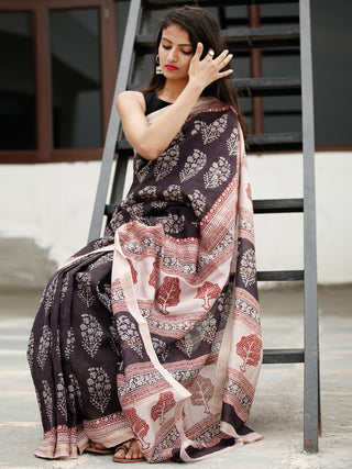 Black Beige Maroon Bagh Hand Block Printed Maheswari Silk Saree - S031703823