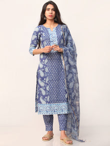 Ambar Nayab Set Of Kurta Pant Dupatta