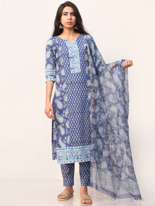 Ambar Nayab Set Of Kurta Pant Dupatta