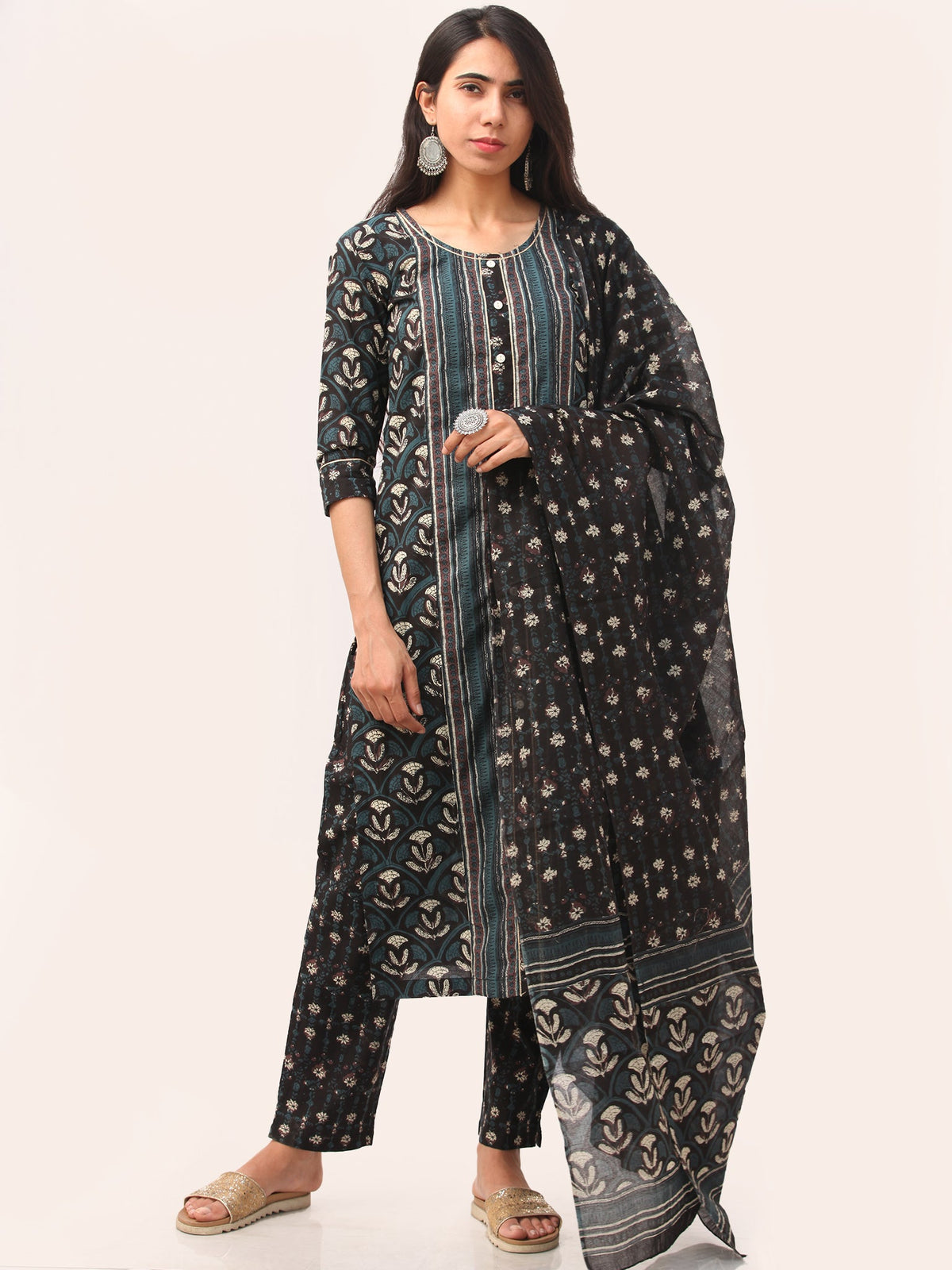 Fiza Afia Dupatta