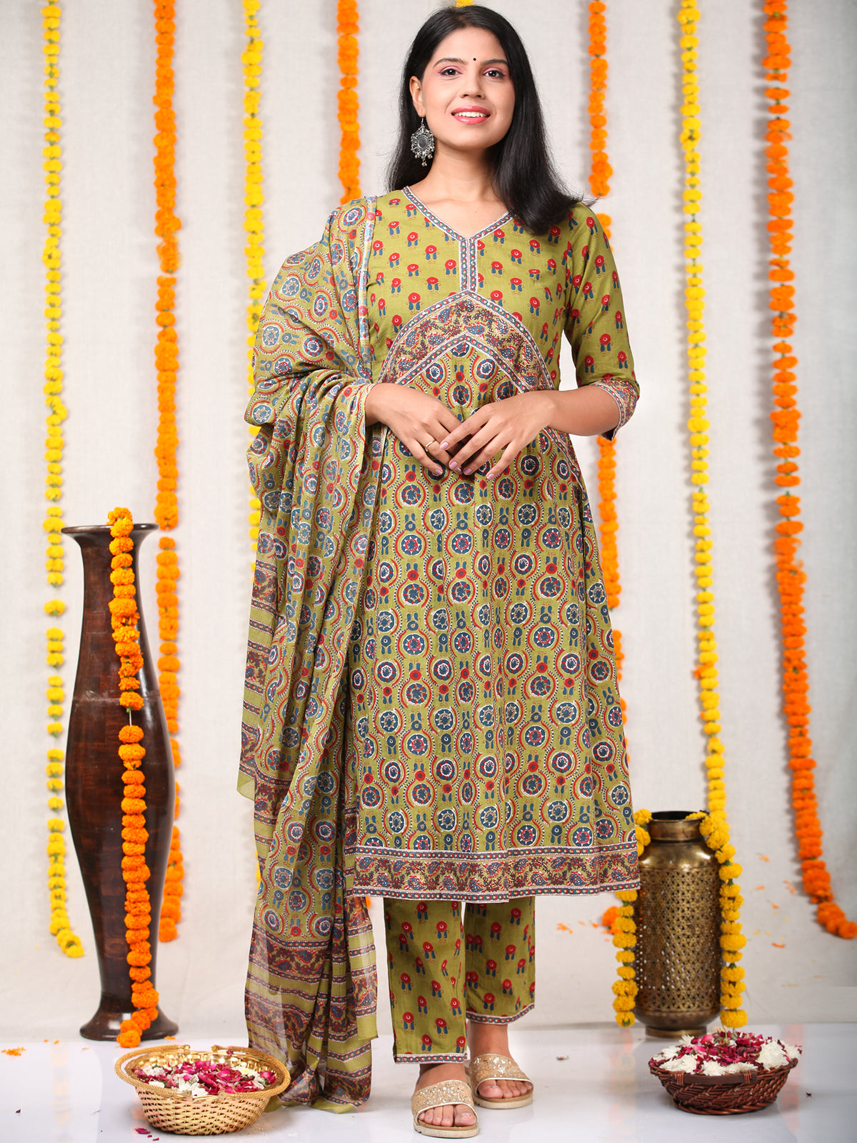 Utsav Kamna - Anakarli Kurta Pants & Dupatta - KS18A2571D