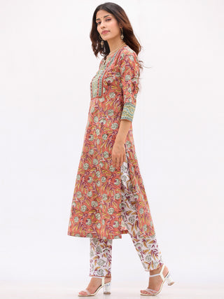 Fiza Saima Set Of Kurta Pant Dupatta