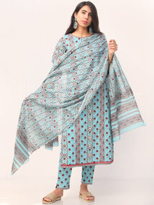 Sanjh Farah Set Of Kurta Pant Dupatta