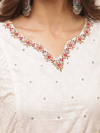 Gulmarg Naina Set Of Kurta Pants